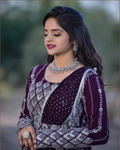 Fox Georgette Lehenga Choli with Heavy Sequence Thread Work